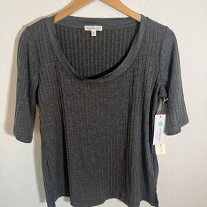 Gray Short Sleeve Top
